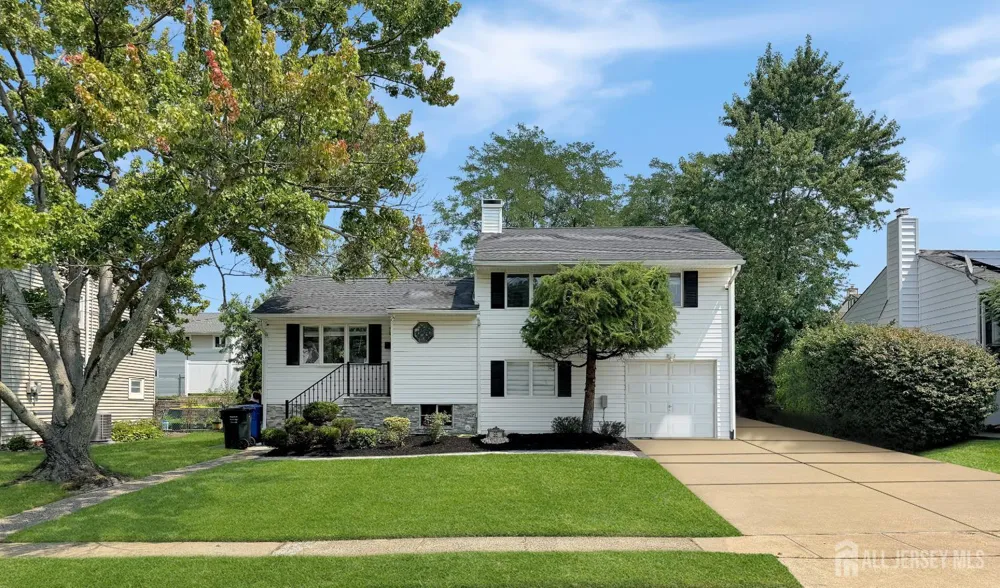 96 Tracy Drive Fords, NJ 08863
