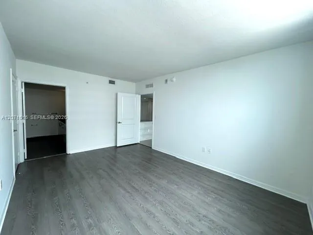 7525 E Treasure Dr #505 North Bay Village, FL 33141