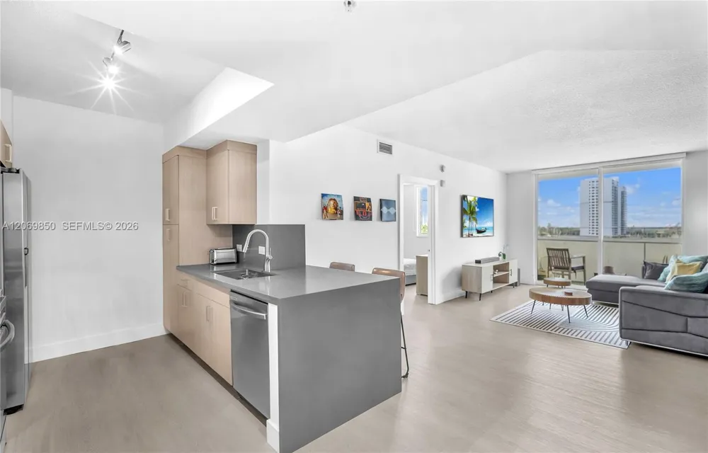 18800 NE 29th Ave #517 (Fully Renovated) Aventura, FL 33180