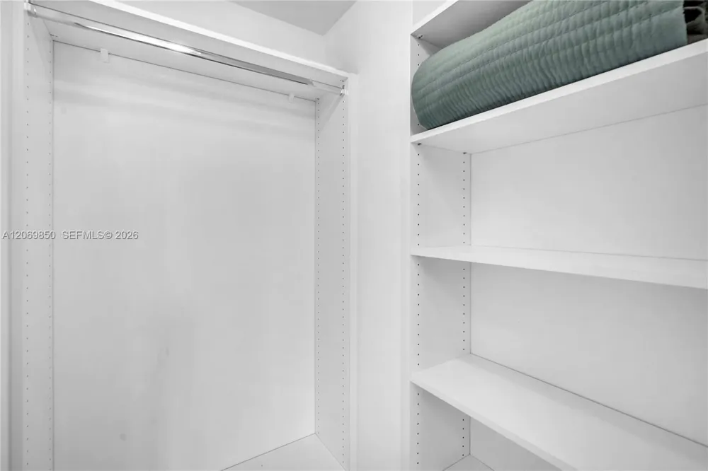 18800 NE 29th Ave #517 (Fully Renovated) Aventura, FL 33180