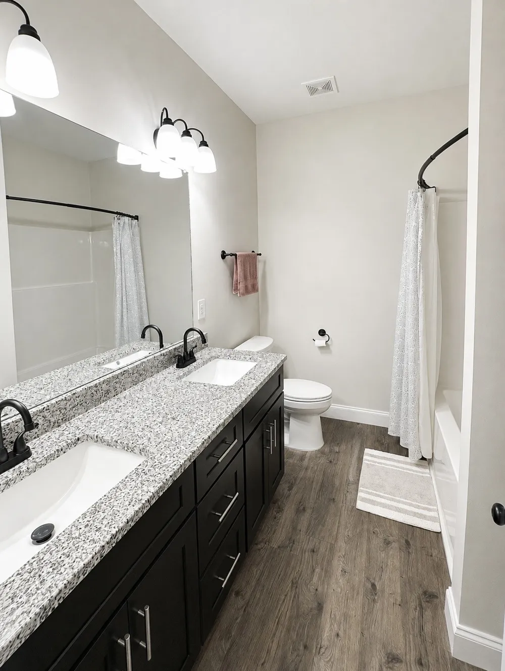 70 Five Oak Ln Hartsville, TN 37074