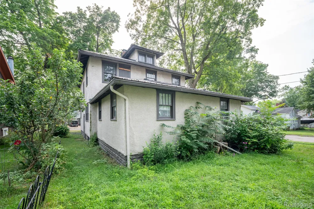 510 S Clinton Street Albion City, MI 49224