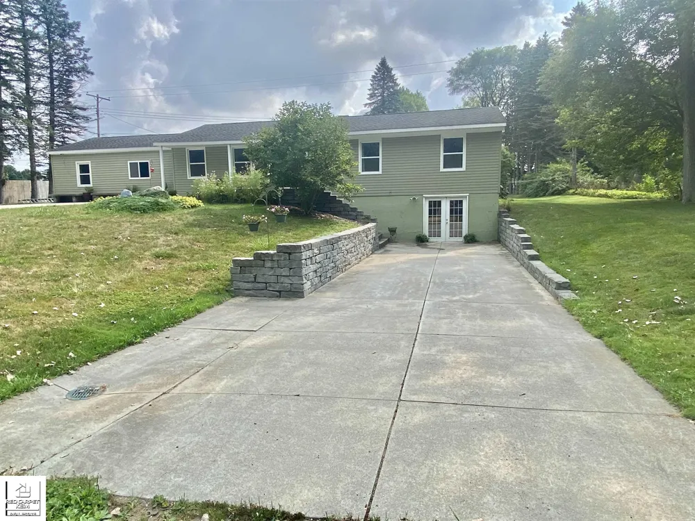 1528 Slater Road Mayfield Township, MI 48446