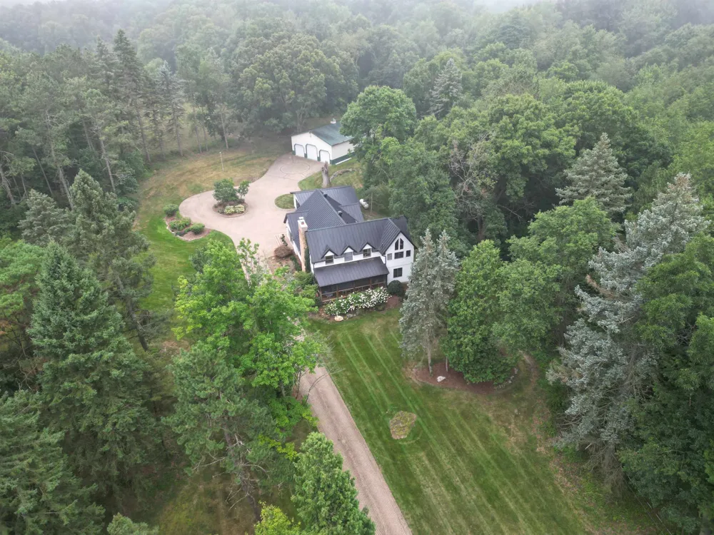 13138 White Lake Road Tyrone Township, MI 48430