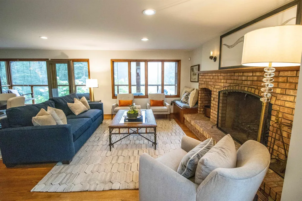 13138 White Lake Road Tyrone Township, MI 48430
