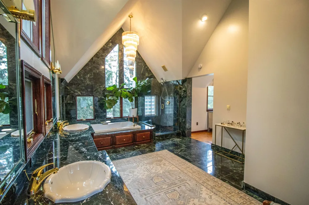 13138 White Lake Road Tyrone Township, MI 48430