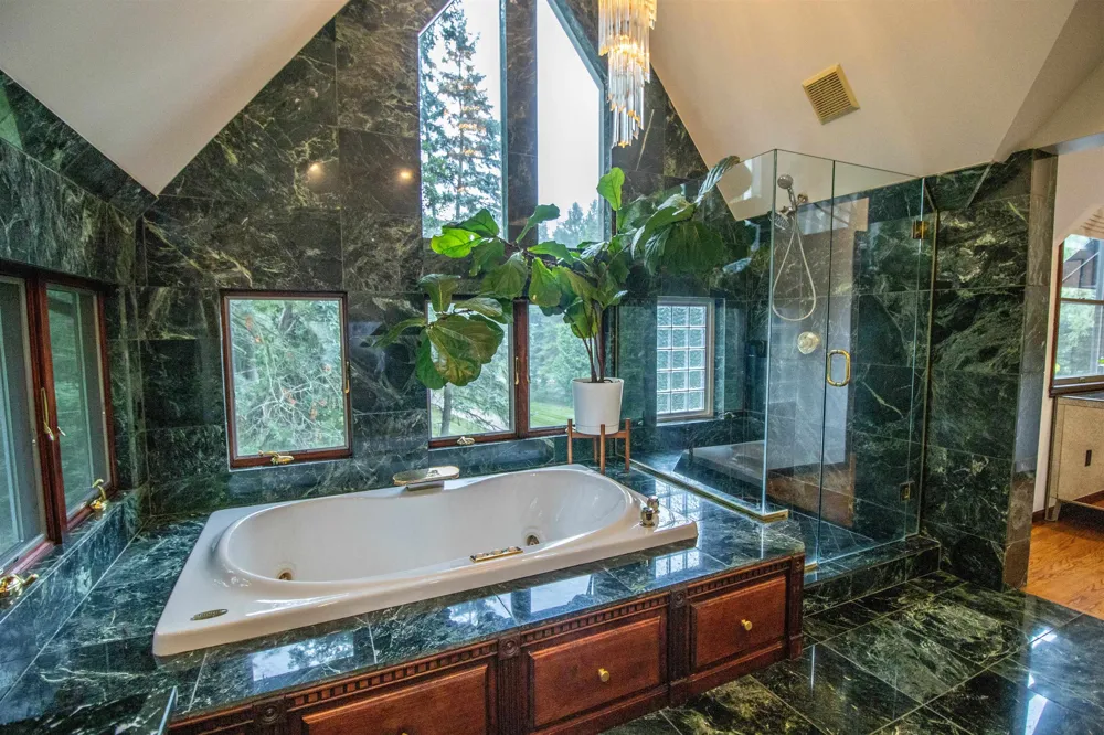 13138 White Lake Road Tyrone Township, MI 48430