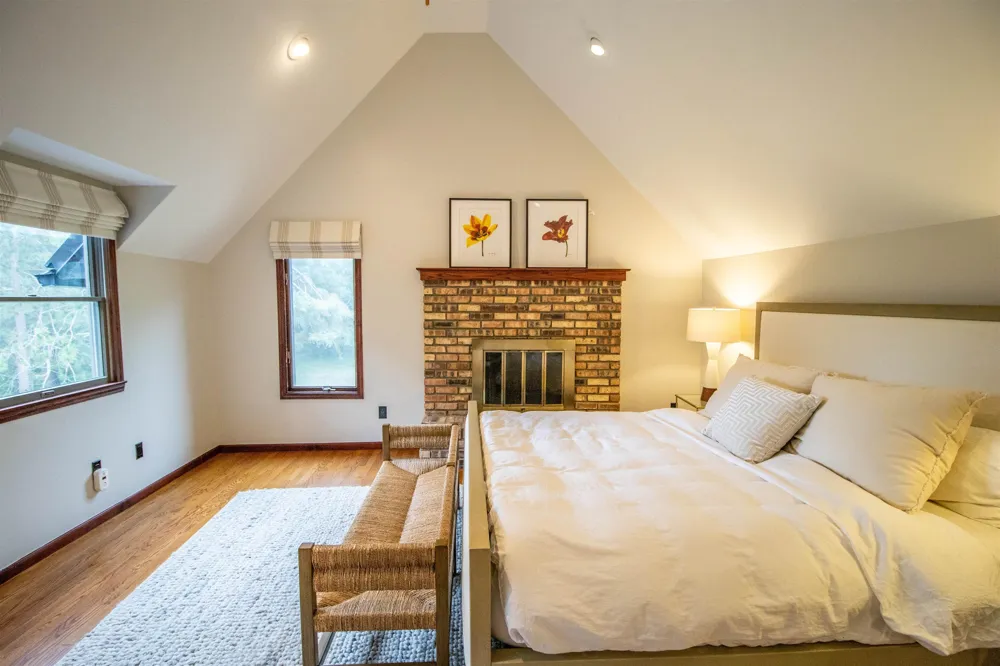 13138 White Lake Road Tyrone Township, MI 48430