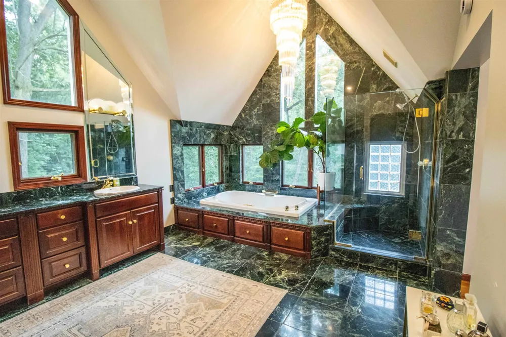 13138 White Lake Road Tyrone Township, MI 48430