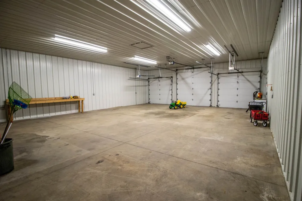 13138 White Lake Road Tyrone Township, MI 48430