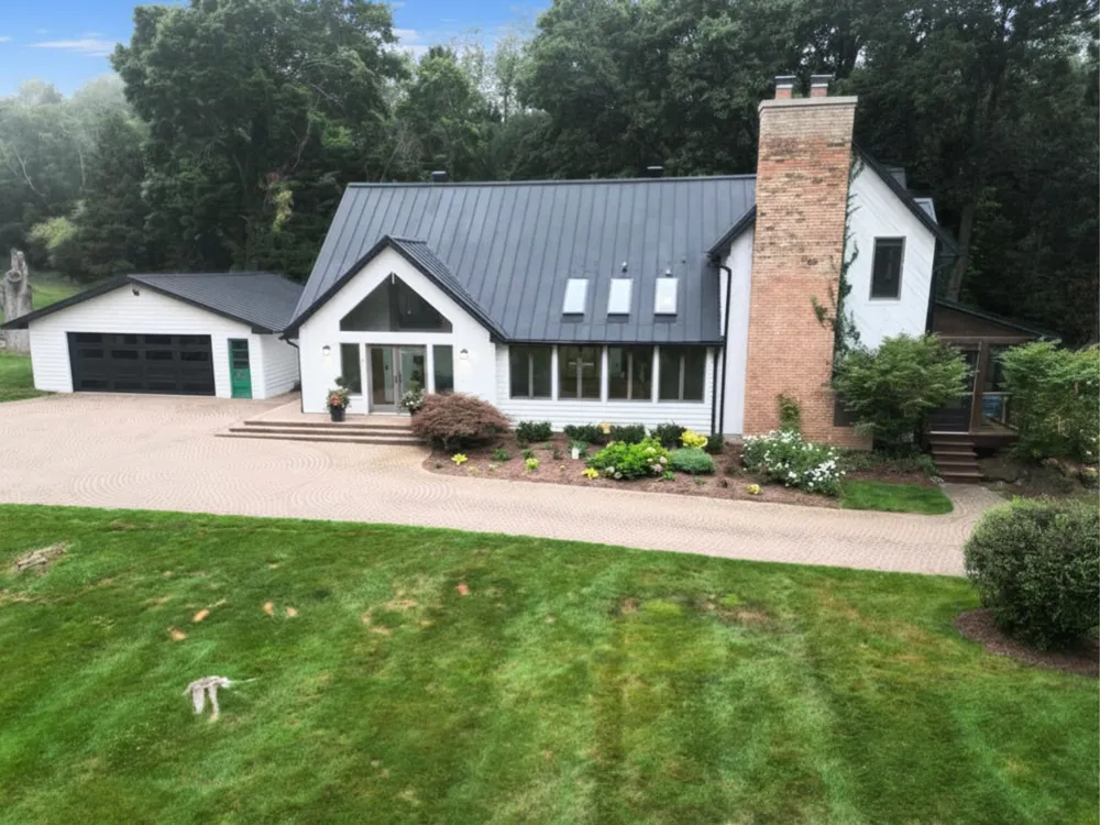 13138 White Lake Road Tyrone Township, MI 48430