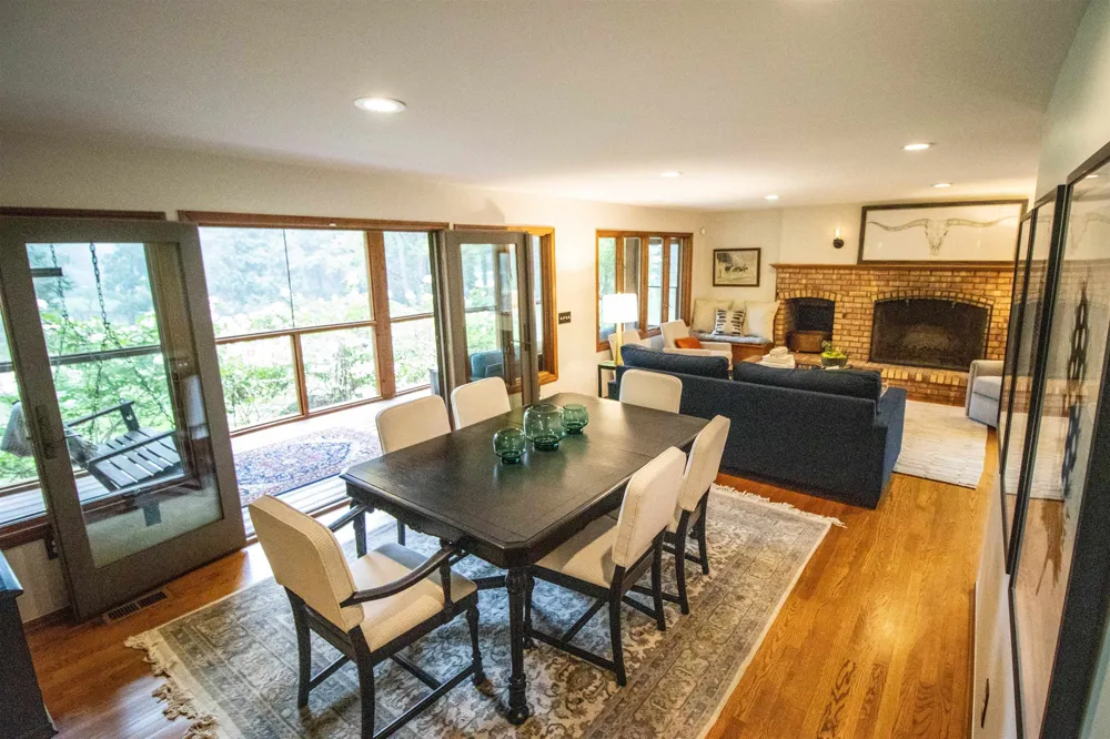 13138 White Lake Road Tyrone Township, MI 48430