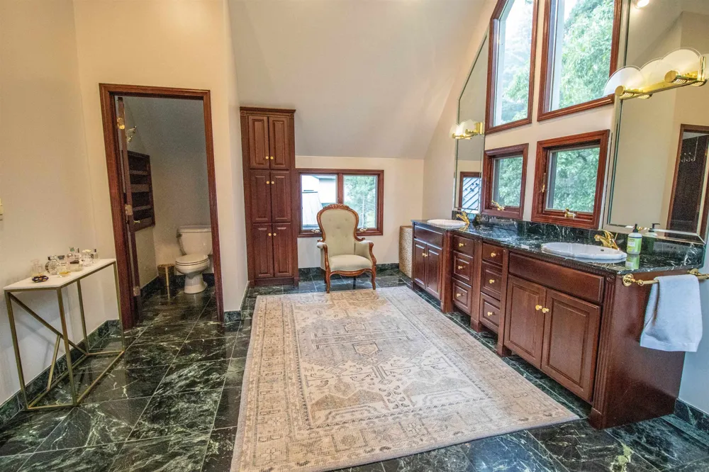 13138 White Lake Road Tyrone Township, MI 48430