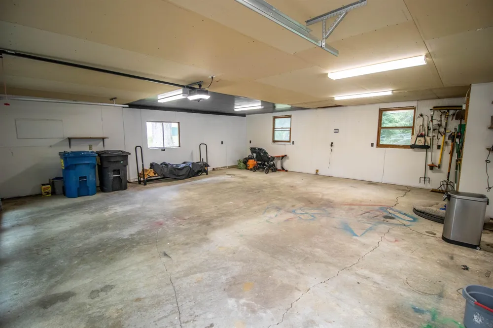 13138 White Lake Road Tyrone Township, MI 48430