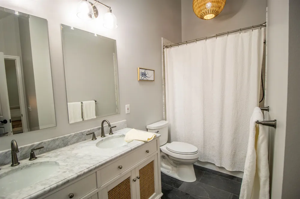 13138 White Lake Road Tyrone Township, MI 48430