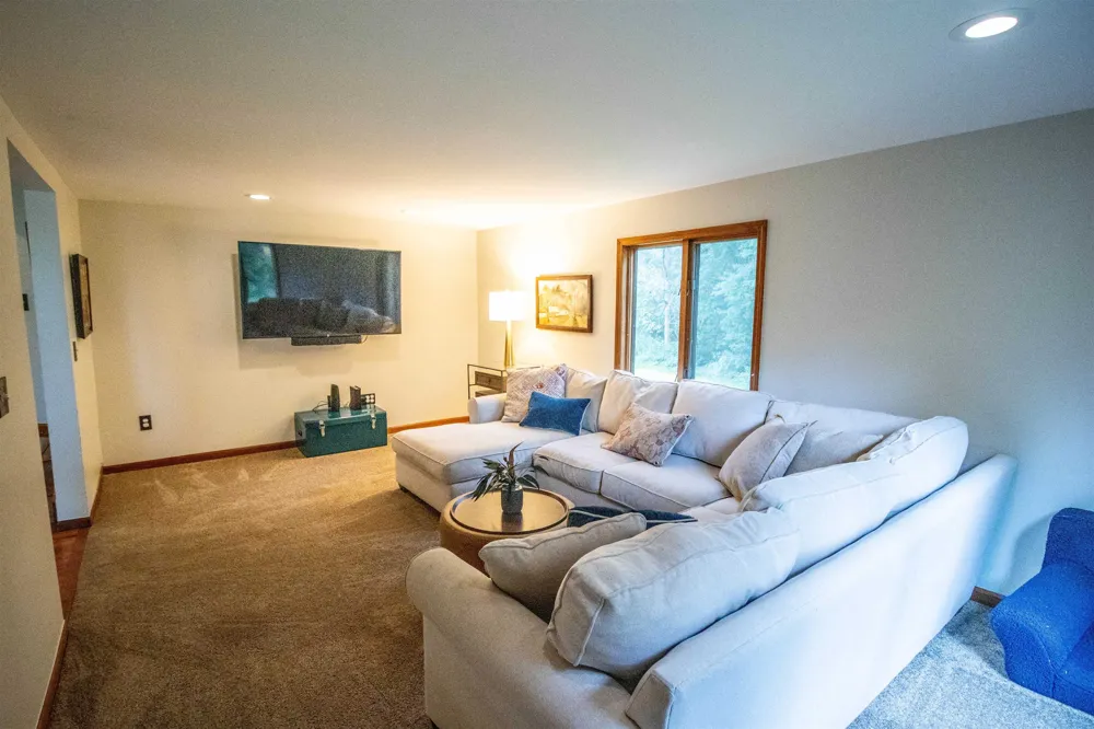 13138 White Lake Road Tyrone Township, MI 48430