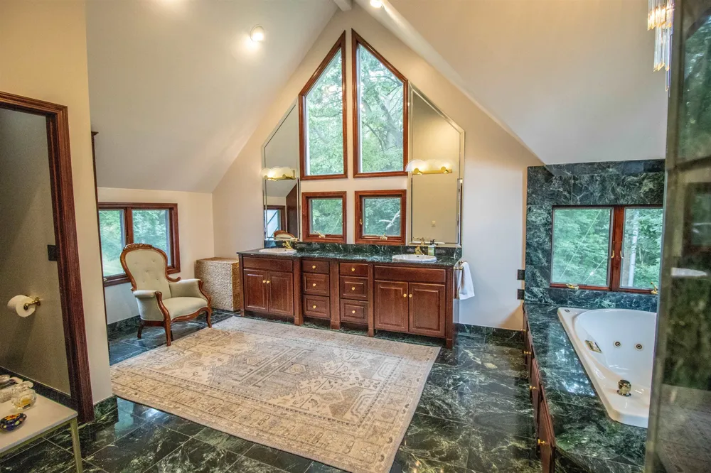 13138 White Lake Road Tyrone Township, MI 48430