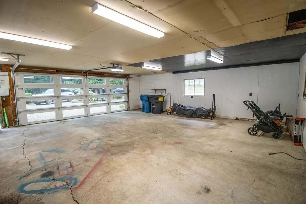 13138 White Lake Road Tyrone Township, MI 48430
