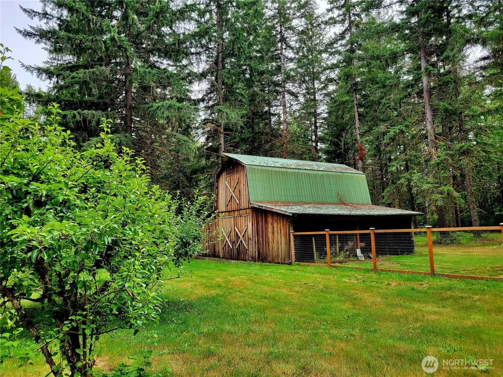 163 Eadon Road Toledo, WA 98591
