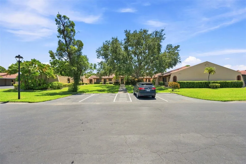 9683 86TH AVENUE Seminole, FL 33777