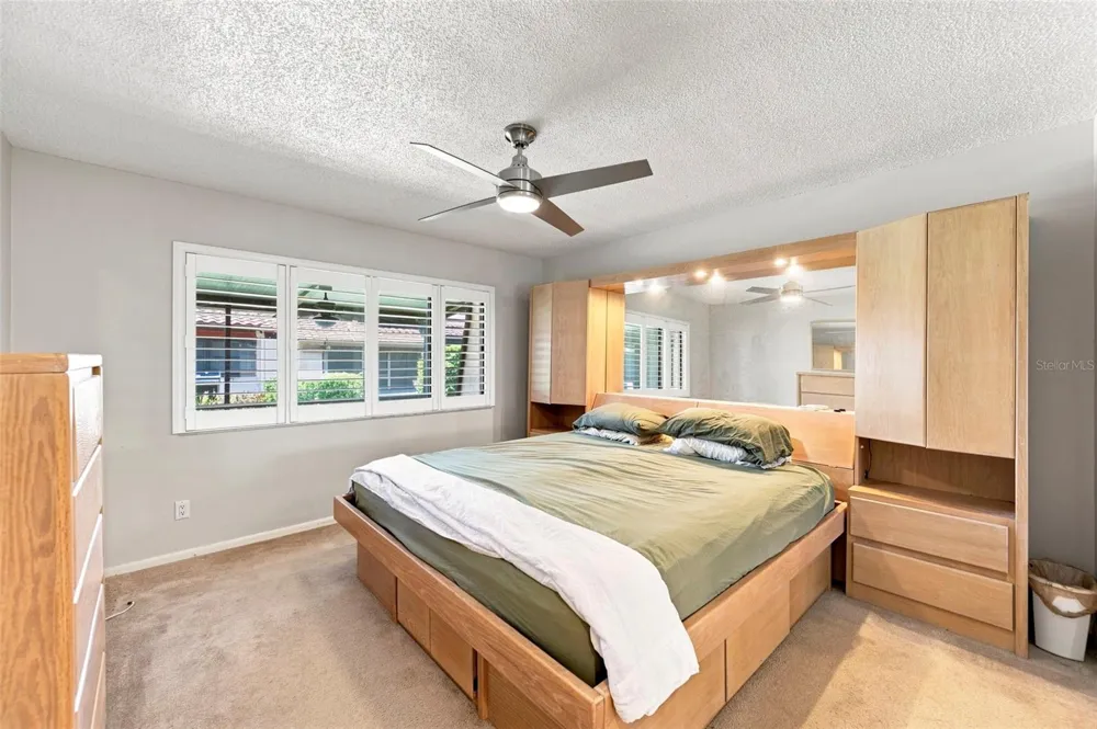 9683 86TH AVENUE Seminole, FL 33777