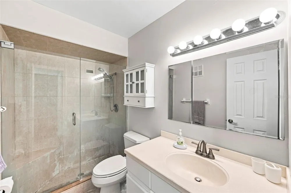 9683 86TH AVENUE Seminole, FL 33777