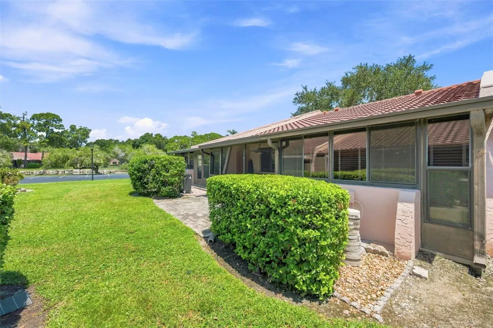 9683 86TH AVENUE Seminole, FL 33777