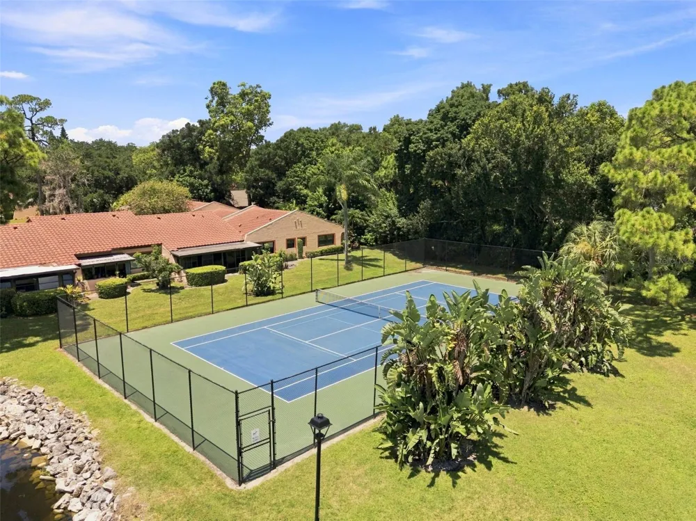 9683 86TH AVENUE Seminole, FL 33777