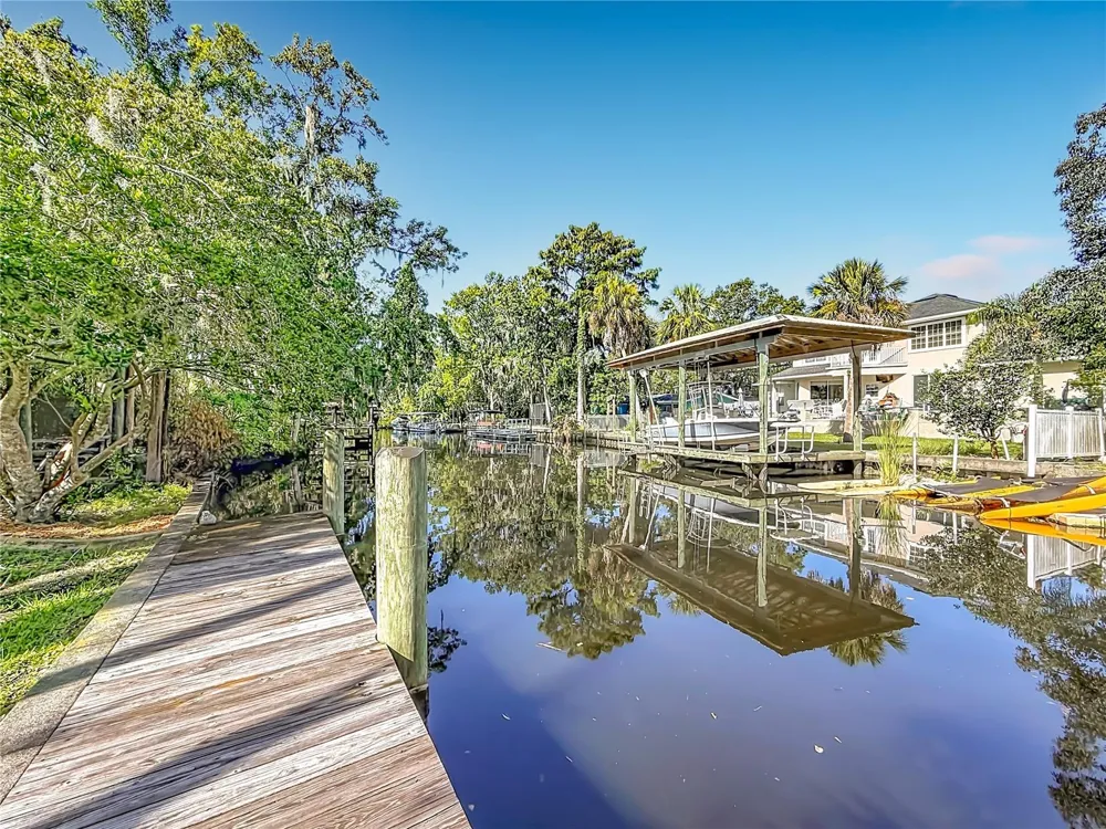 536 NW 9TH AVENUE Crystal River, FL 34428