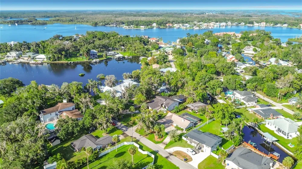 536 NW 9TH AVENUE Crystal River, FL 34428