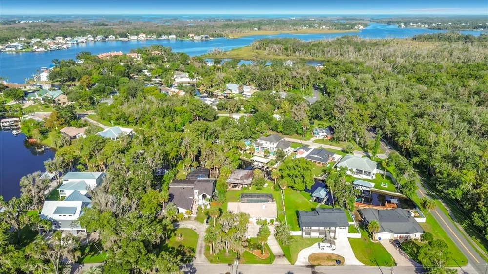 536 NW 9TH AVENUE Crystal River, FL 34428