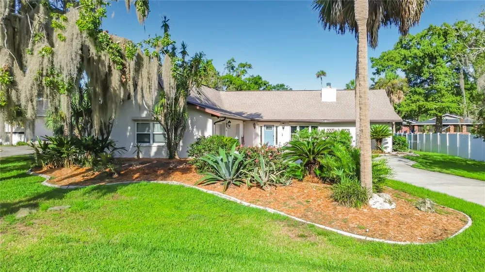 536 NW 9TH AVENUE Crystal River, FL 34428