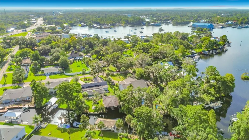 536 NW 9TH AVENUE Crystal River, FL 34428