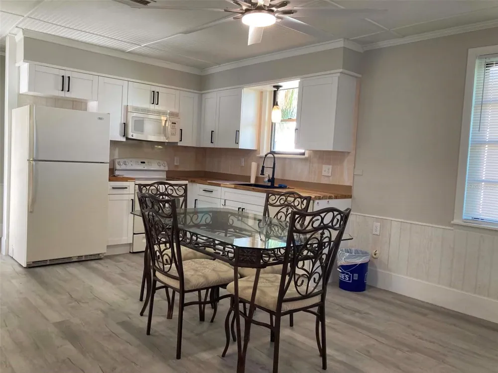31 W OAKWOOD STREET #2 Tarpon Springs, FL 34689