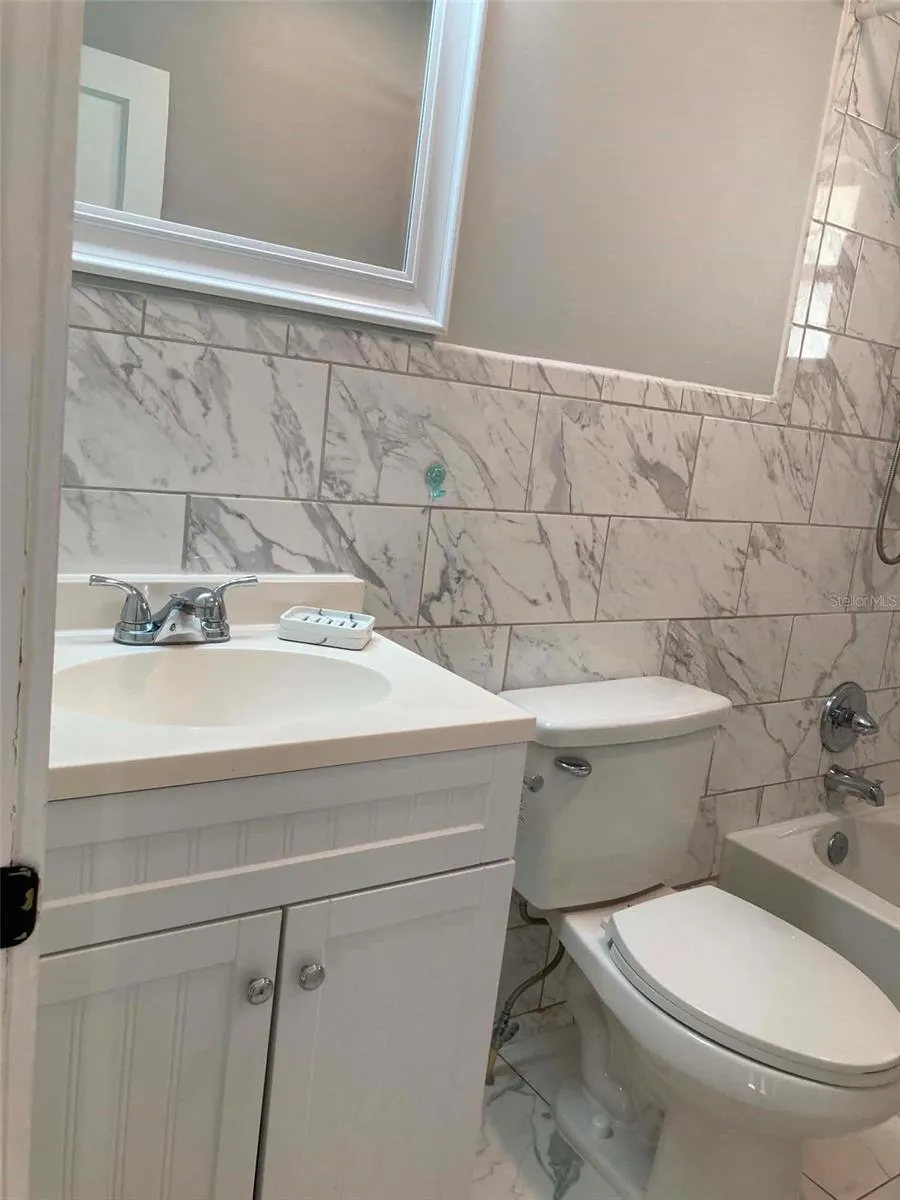 31 W OAKWOOD STREET #2 Tarpon Springs, FL 34689