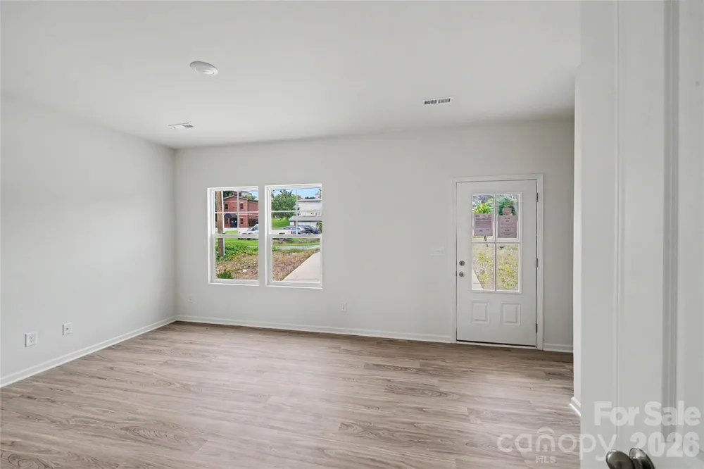 211 E 8th Avenue Gastonia, NC 28054