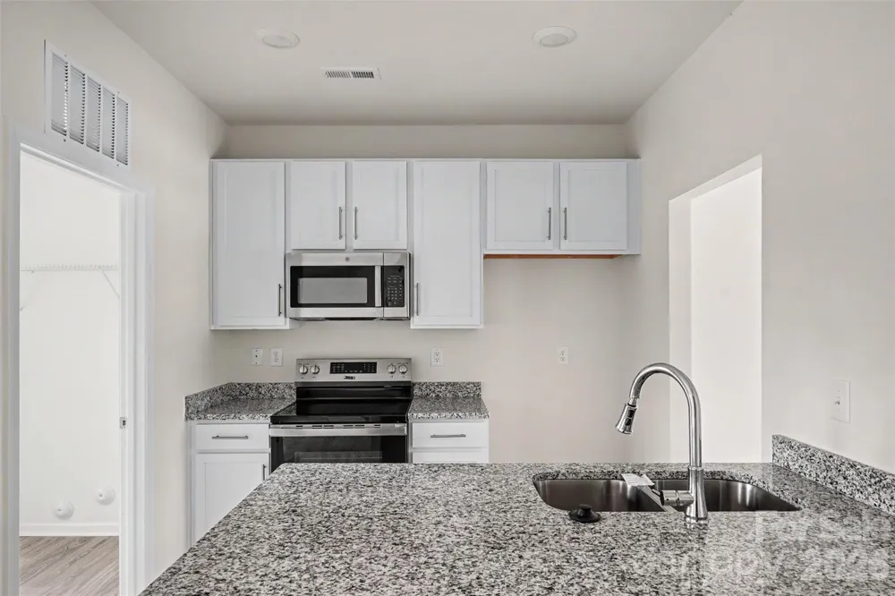 211 E 8th Avenue Gastonia, NC 28054