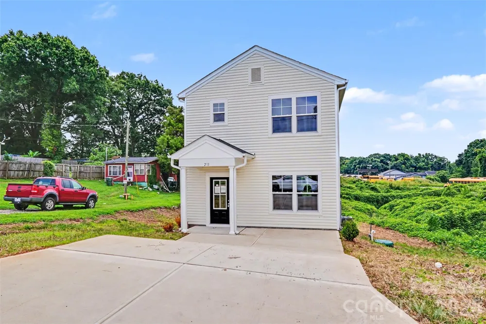 211 E 8th Avenue Gastonia, NC 28054