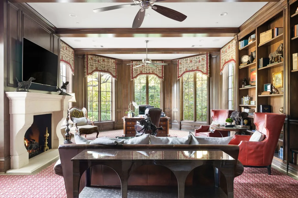 10617 Bridge Hollow Court Dallas, TX 75229