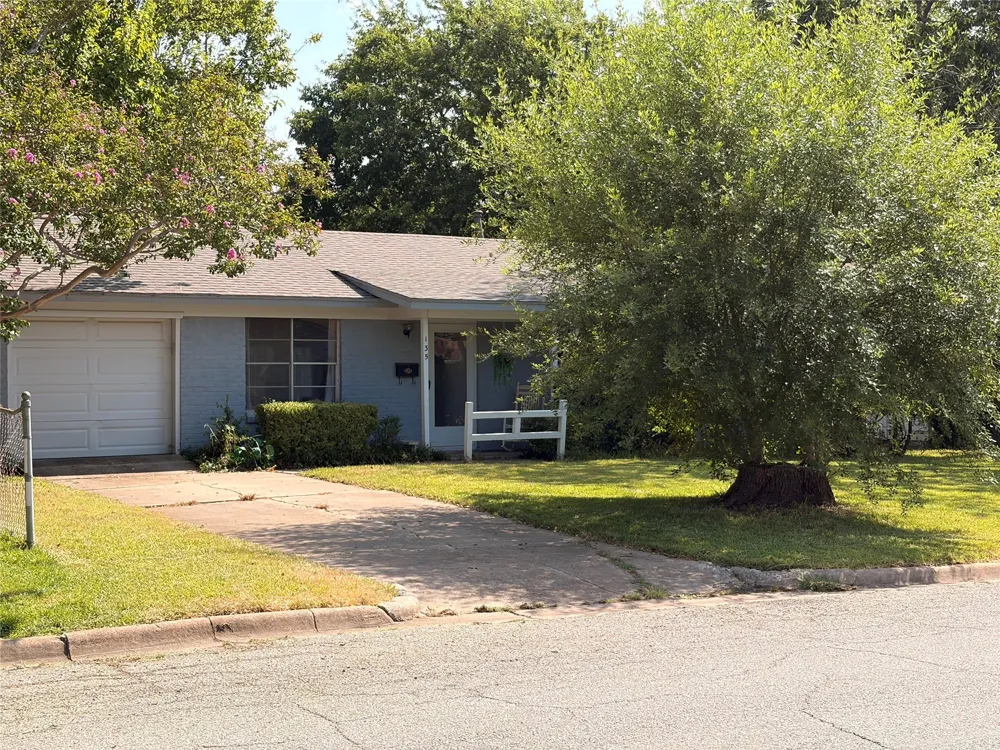 135 Imperial Drive Denison, TX 75020