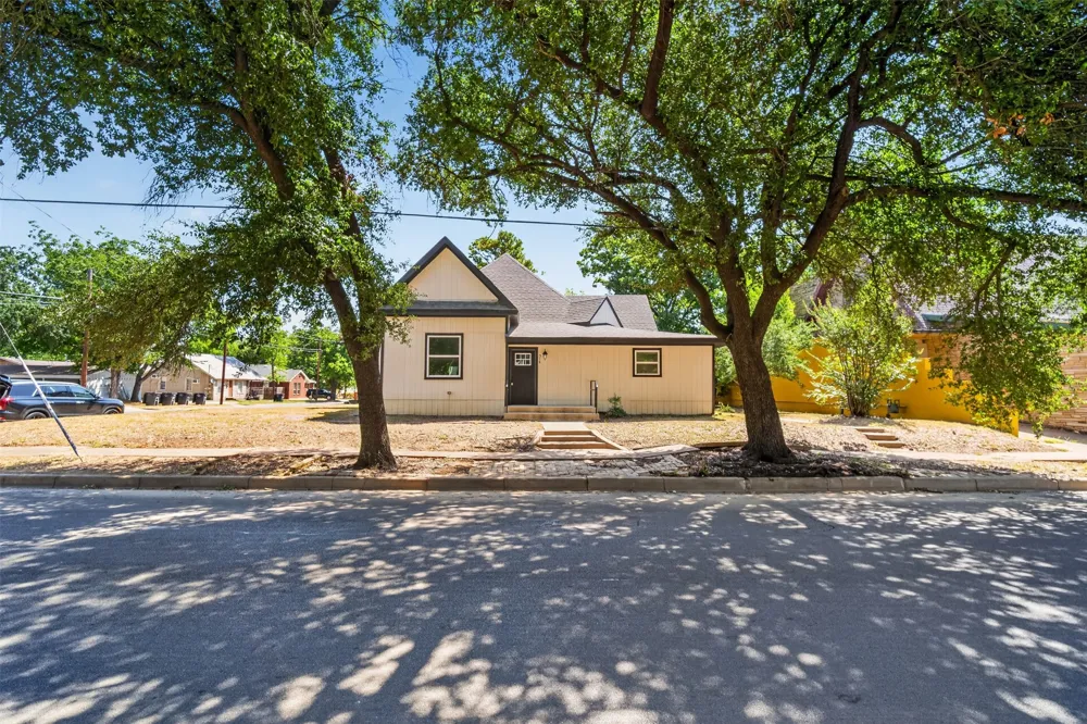 314 Anglin Street Cleburne, TX 76031
