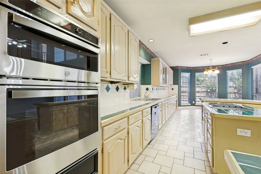 122 Ridgewood Drive Coppell, TX 75019