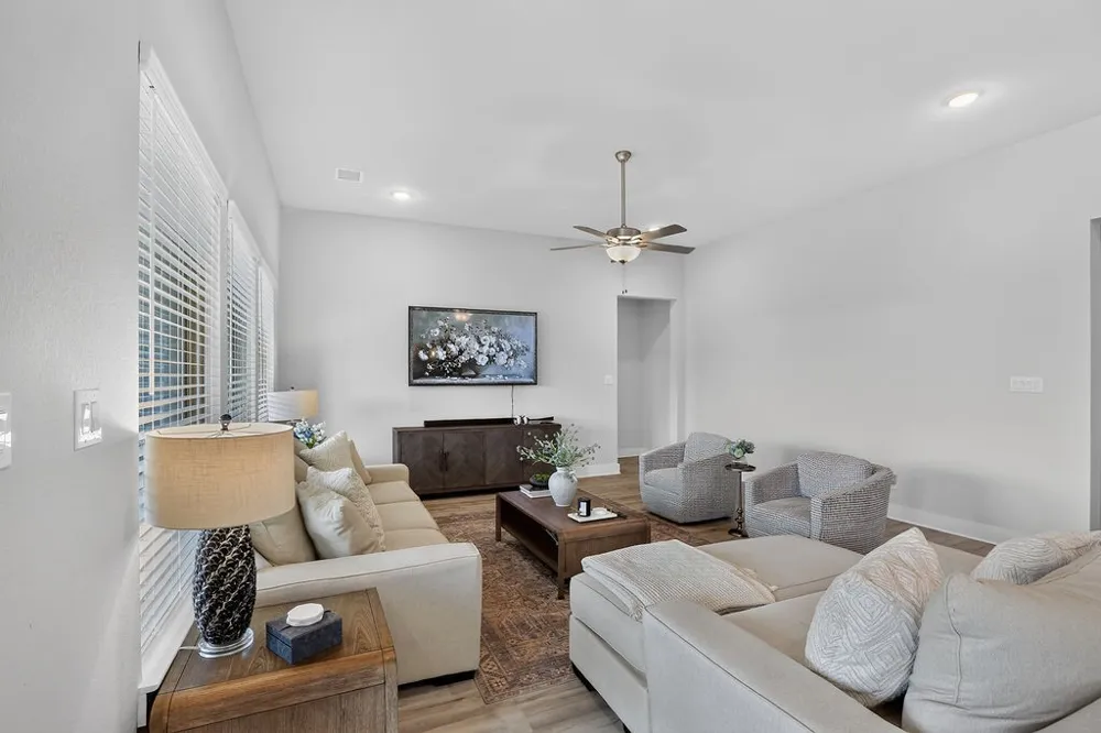 2405 Hitchford Street Midlothian, TX 76065