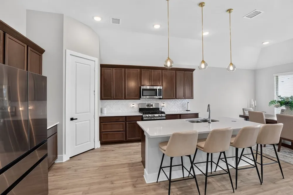 2405 Hitchford Street Midlothian, TX 76065