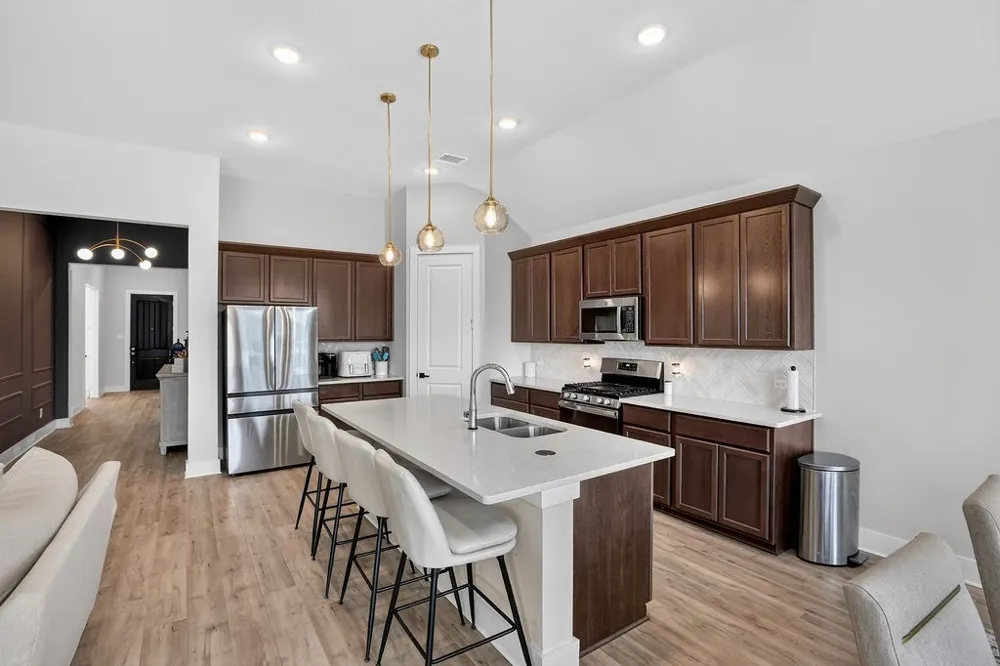 2405 Hitchford Street Midlothian, TX 76065