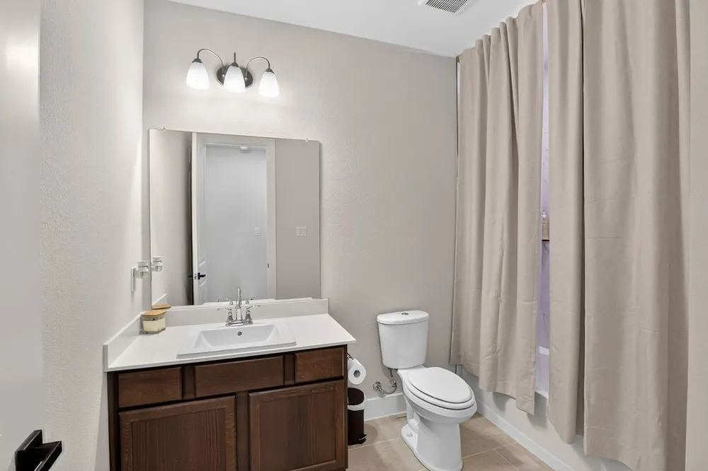 2405 Hitchford Street Midlothian, TX 76065