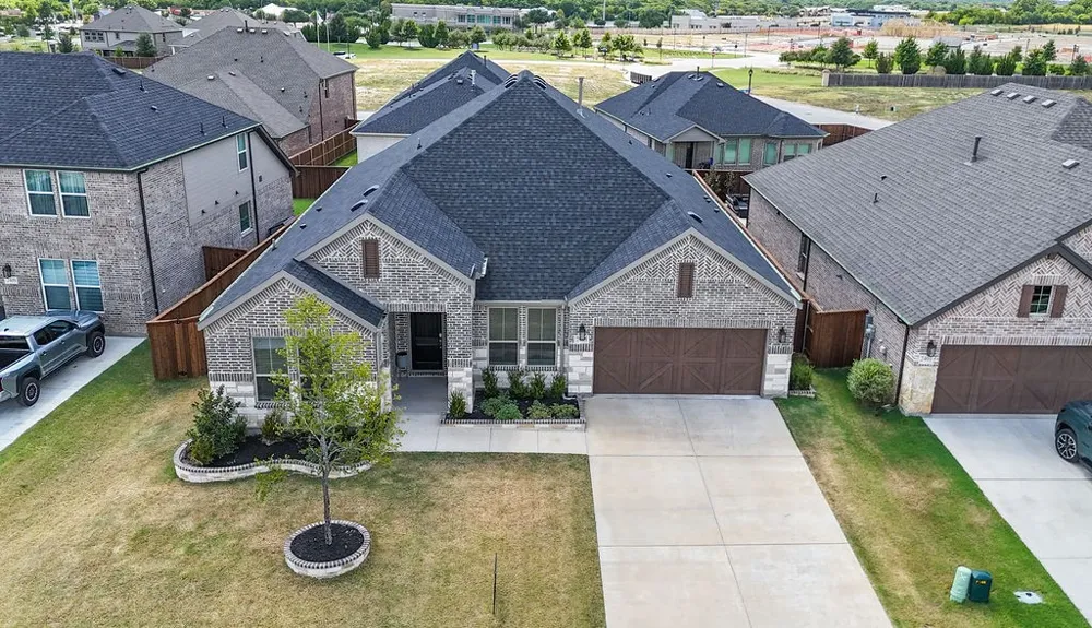 2405 Hitchford Street Midlothian, TX 76065