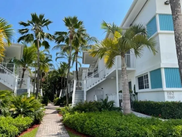 1160 103rd St #8 Bay Harbor Islands, FL 33154