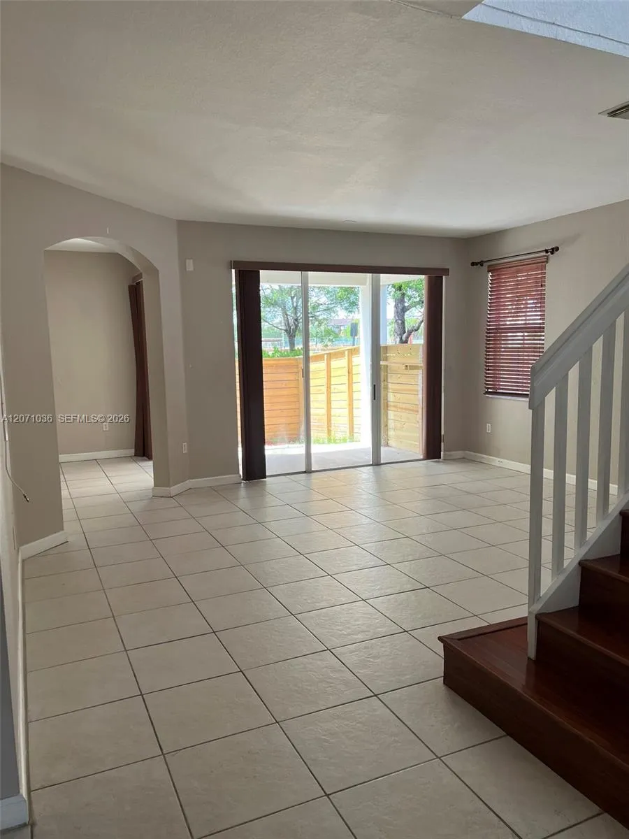 10861 NW 85th Ter Doral, FL 33178