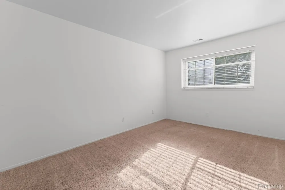 424 Baldwin Avenue #81 Rochester City, MI 48307